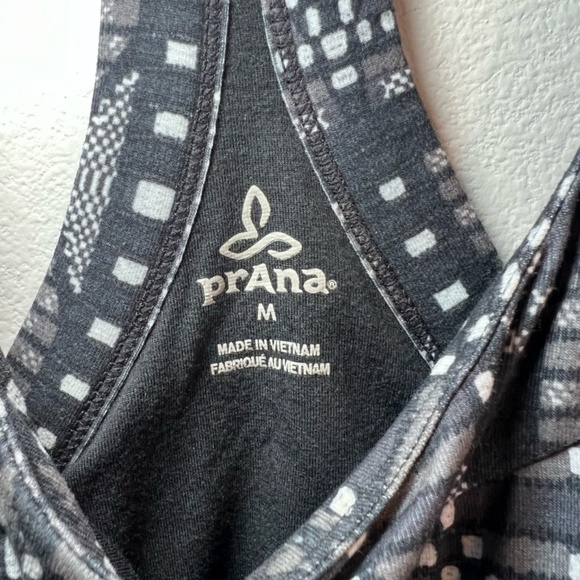 PrAna Cali Athletic Dress Gray Geometric Print Racerback Empire Waist  Sz Medium - Picture 5 of 15